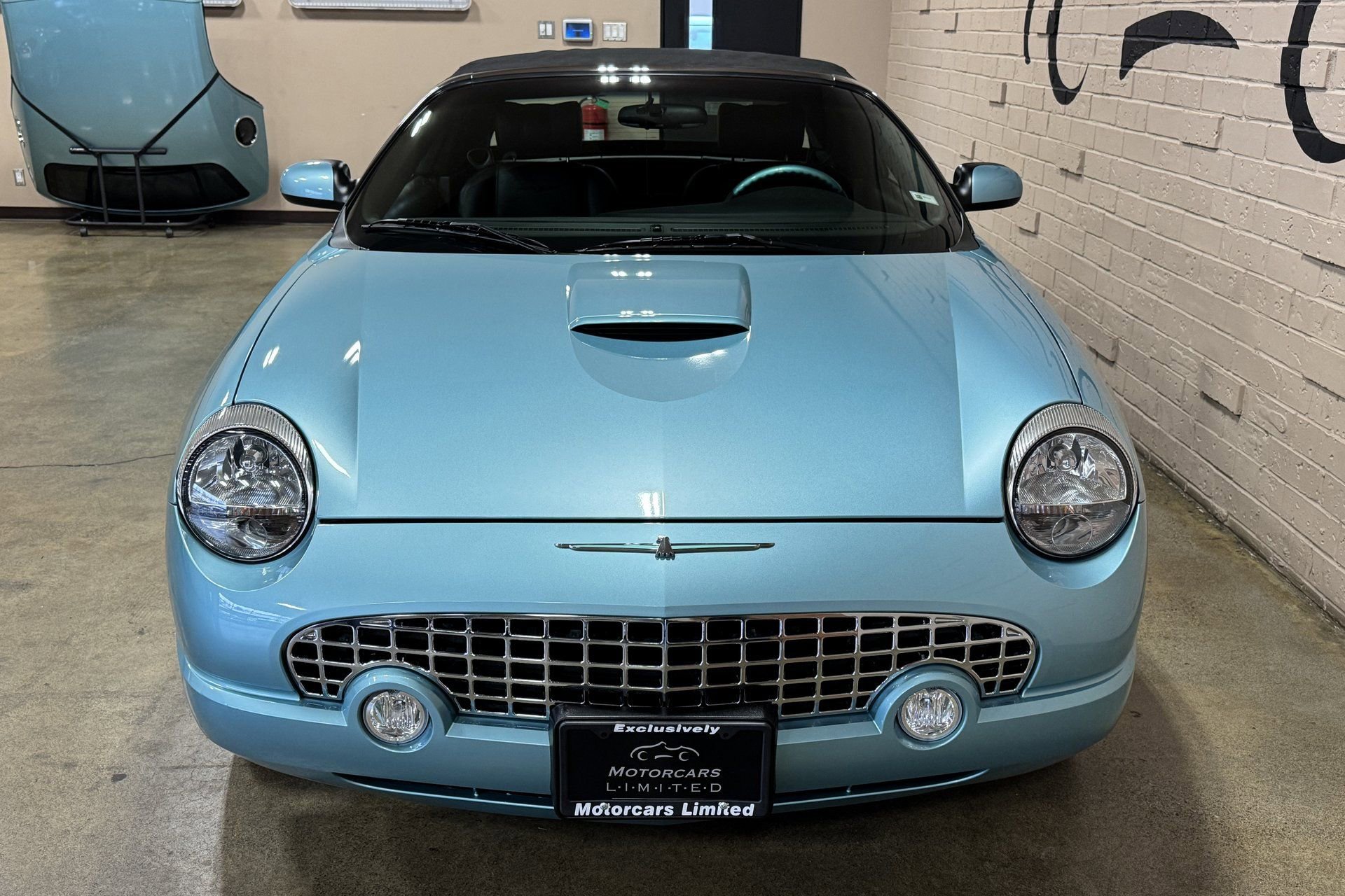 Used 2002 Ford Thunderbird image 18