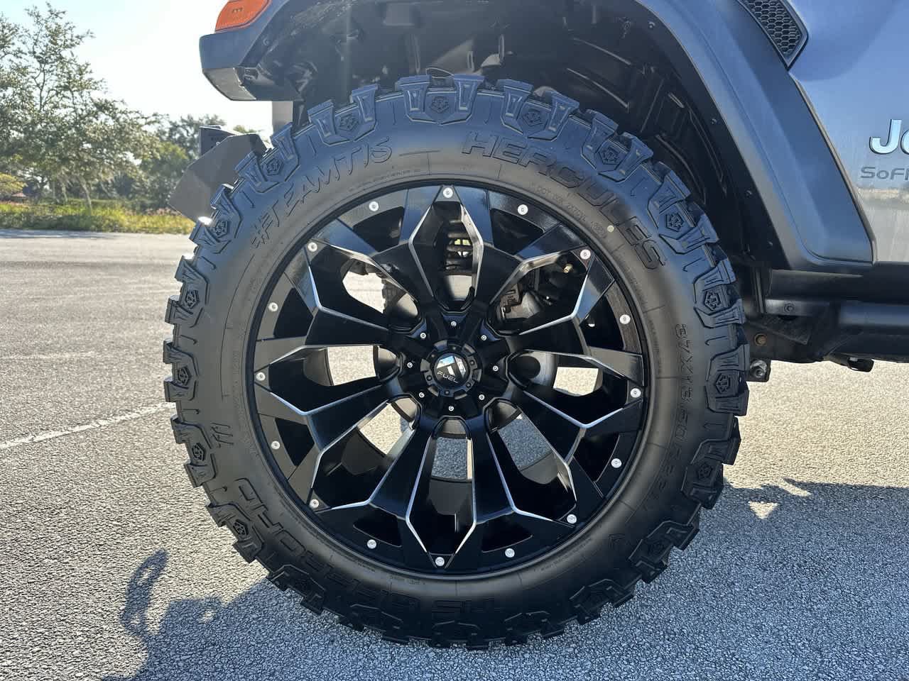 Used 2018 Jeep Wrangler Unlimited Sport S AWD/4WD image 13