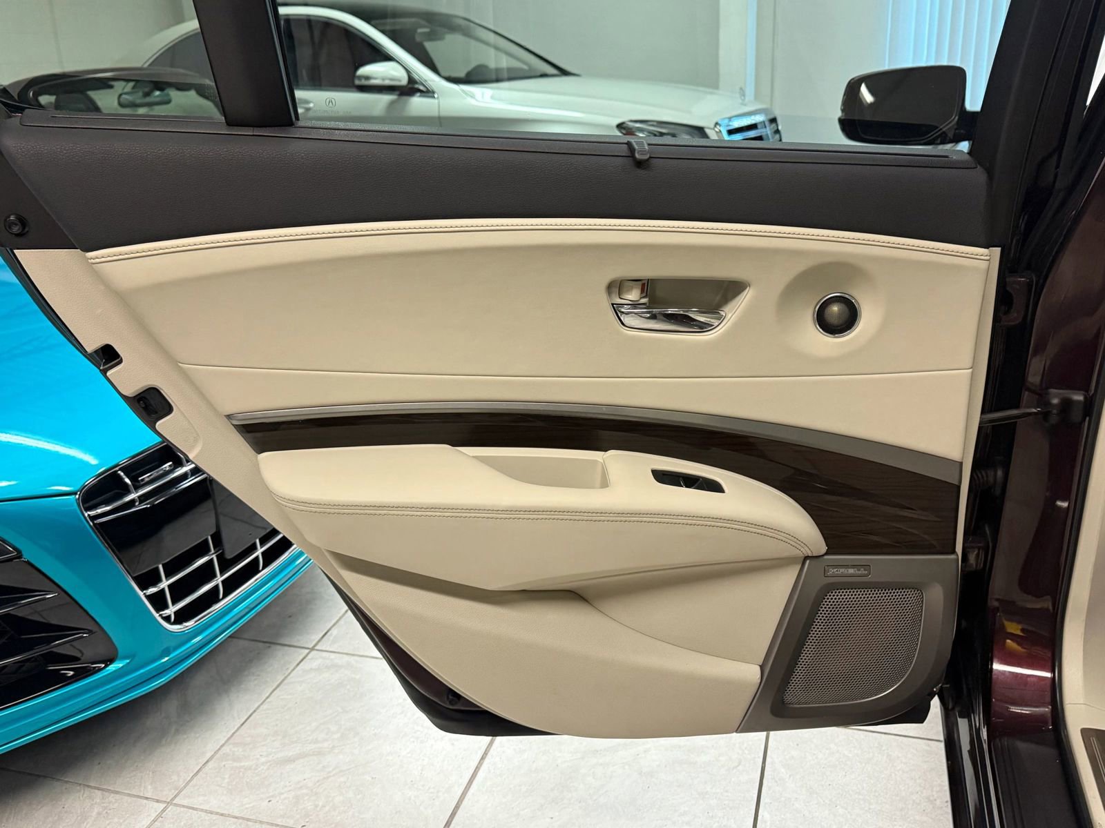 Used 2014 Acura RLX w/ Advance Package image 17