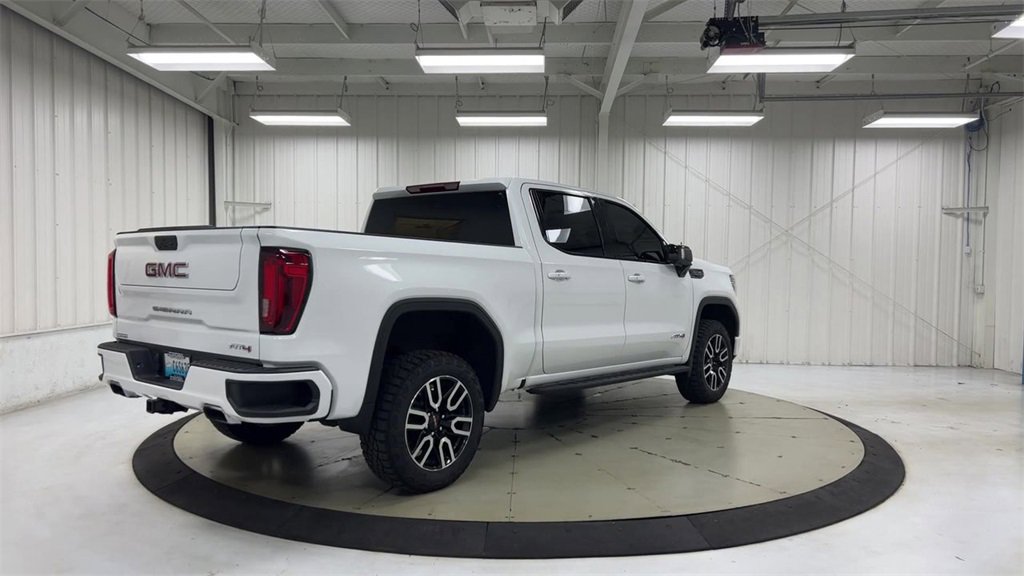 Used 2022 GMC Sierra 1500 AT4 image 8