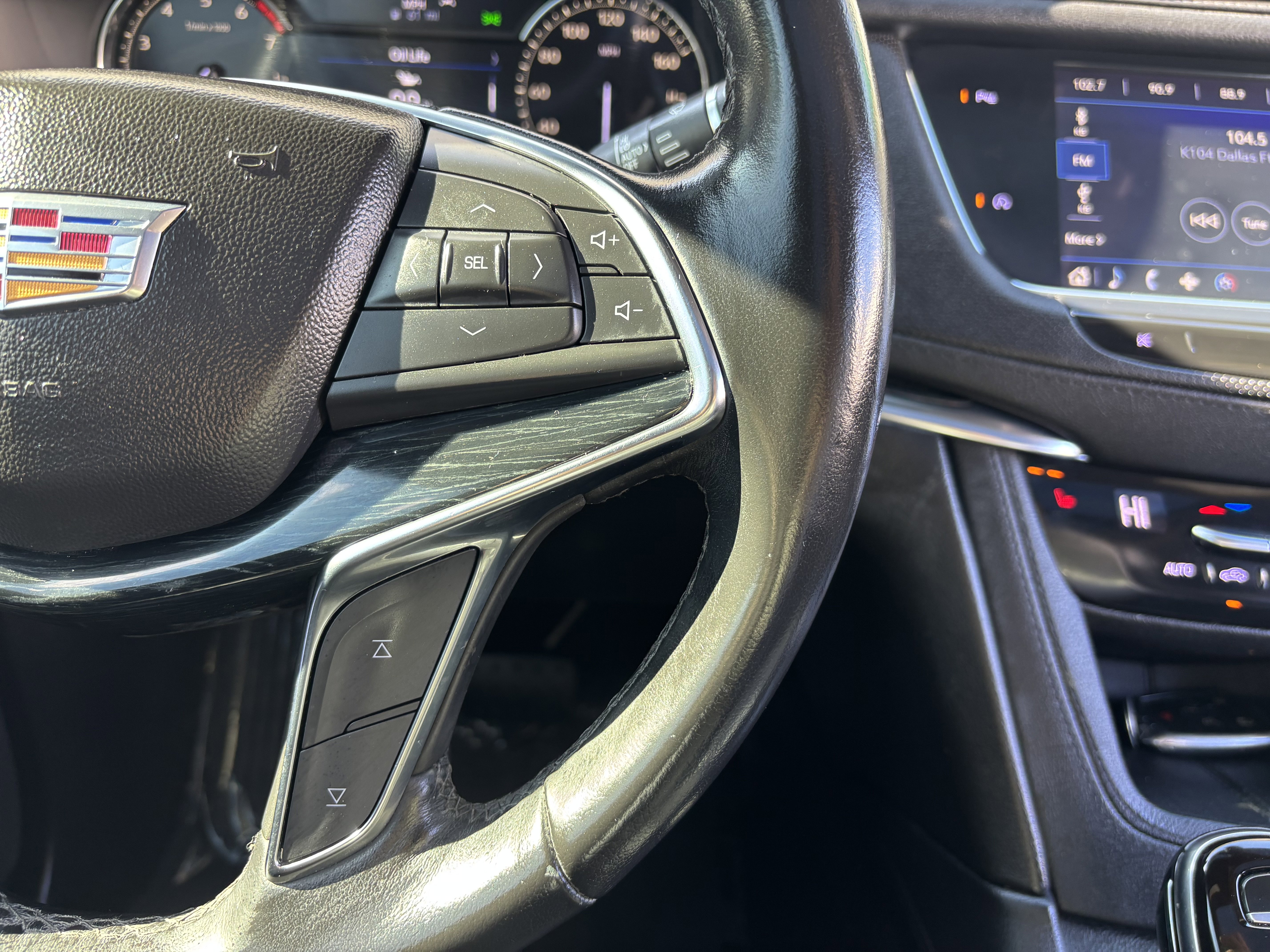 Used 2020 Cadillac XT5 Premium Luxury image 25