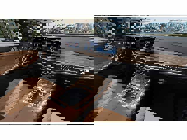 New 2025 BMW X5 xDrive40i image 14