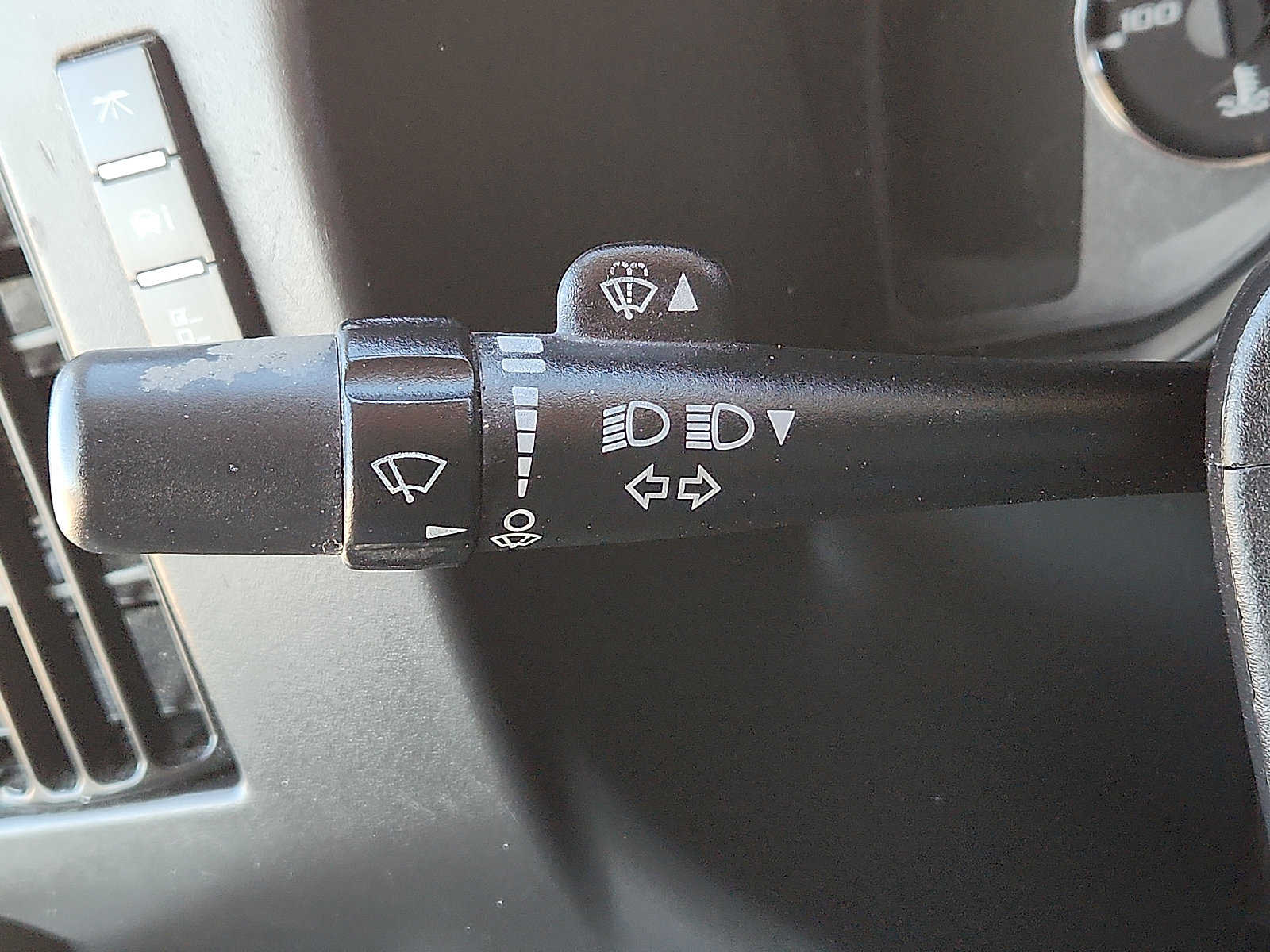 Used 2012 Chevrolet Express 2500 w/ Cold Climate Package image 17