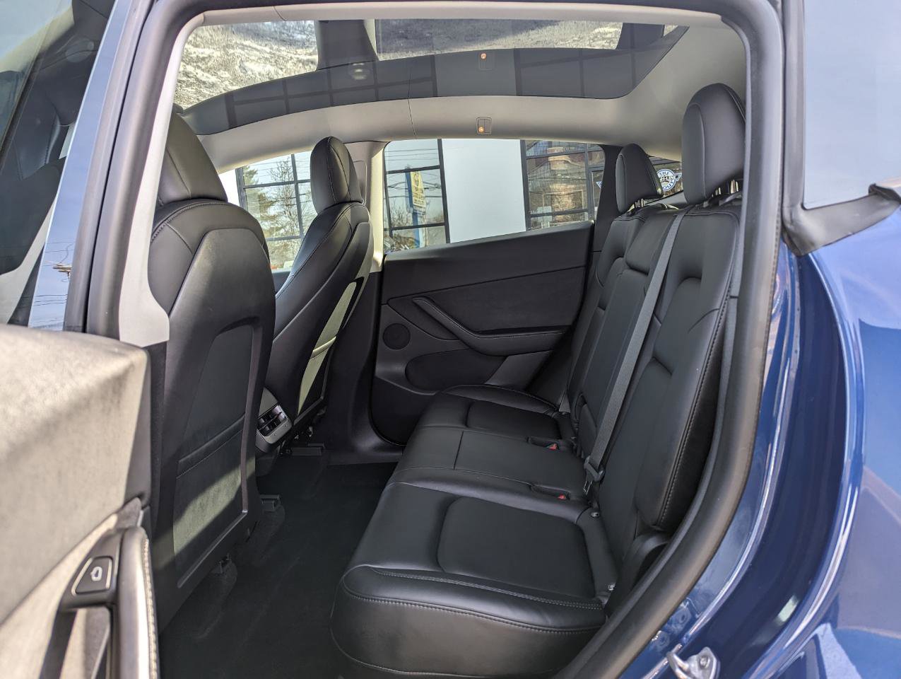 Used 2021 Tesla Model Y Long Range image 38