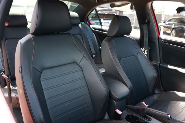 Used 2017 Volkswagen Jetta GLI FWD image 19