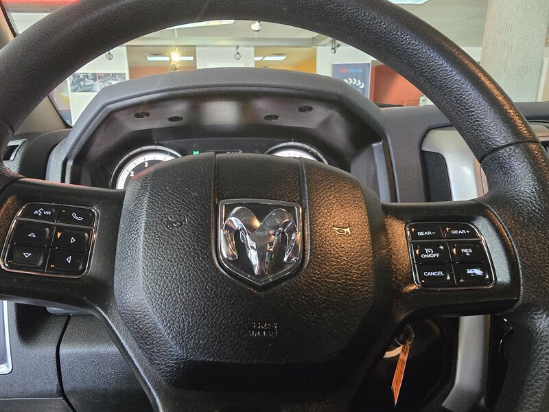Used 2019 RAM 1500 Classic SLT image 19