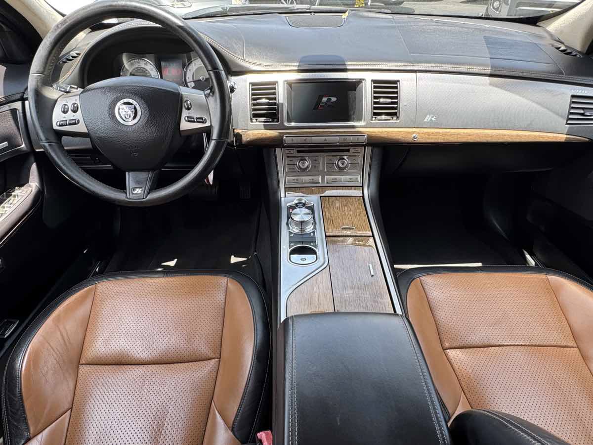 Used 2011 Jaguar XF R RWD image 20
