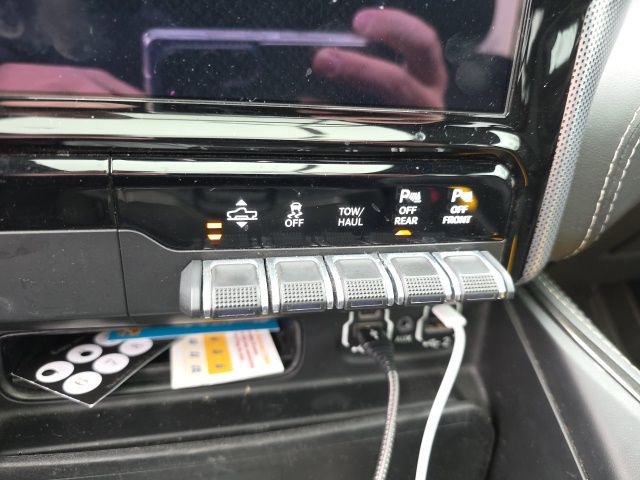 Used 2020 RAM 1500 Limited w/ Black Appearance Package image 15