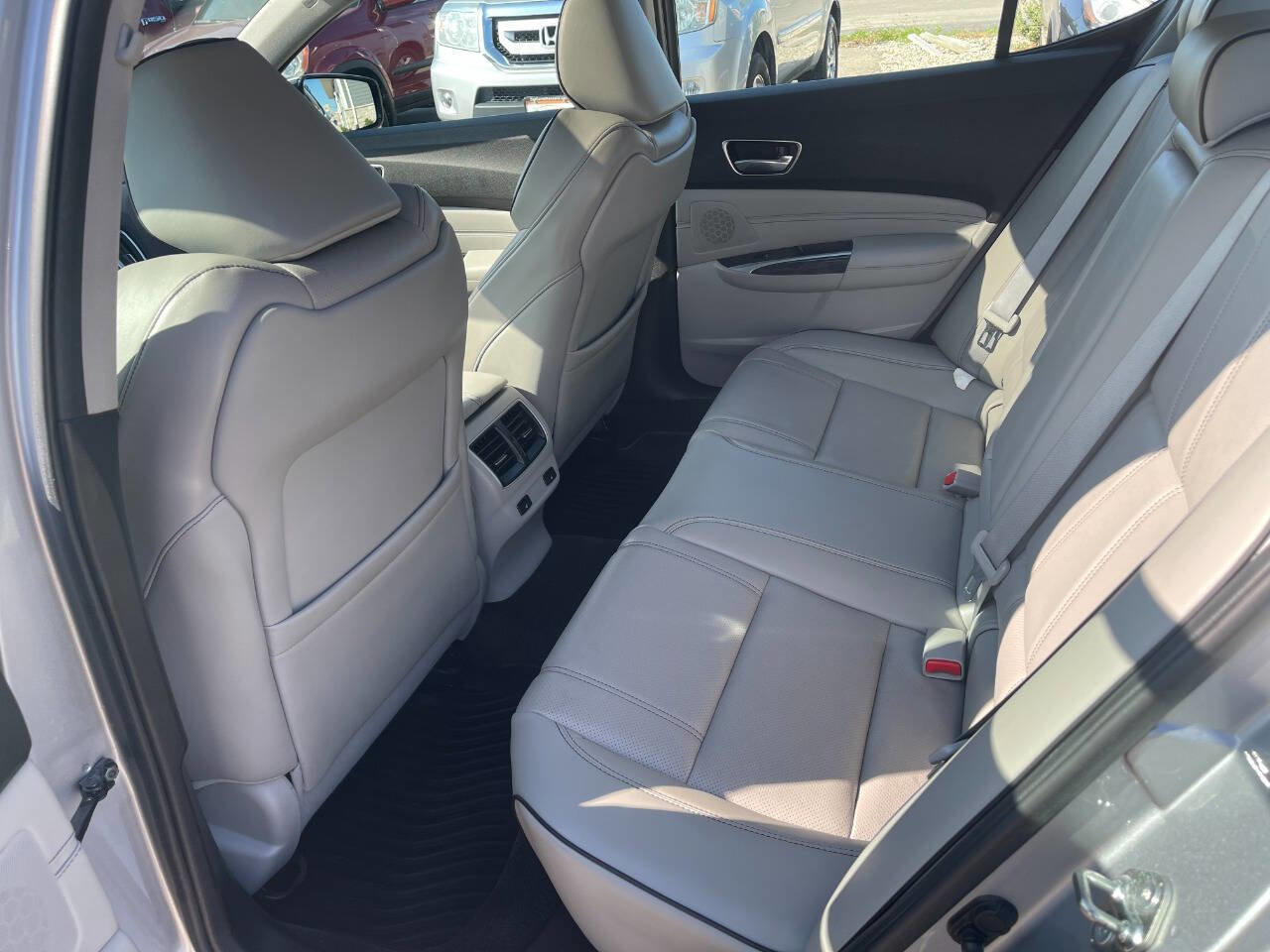 Used 2018 Acura TLX V6 w/ Advance Package image 11