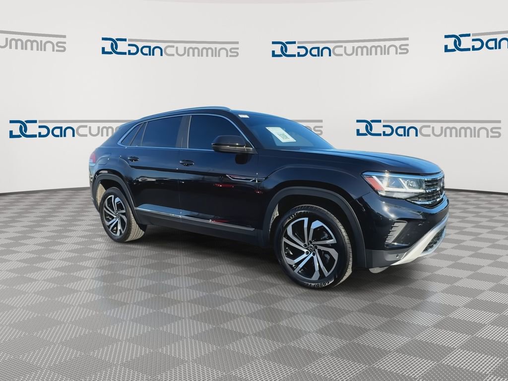 Used 2023 Volkswagen Atlas Cross Sport SEL image 2