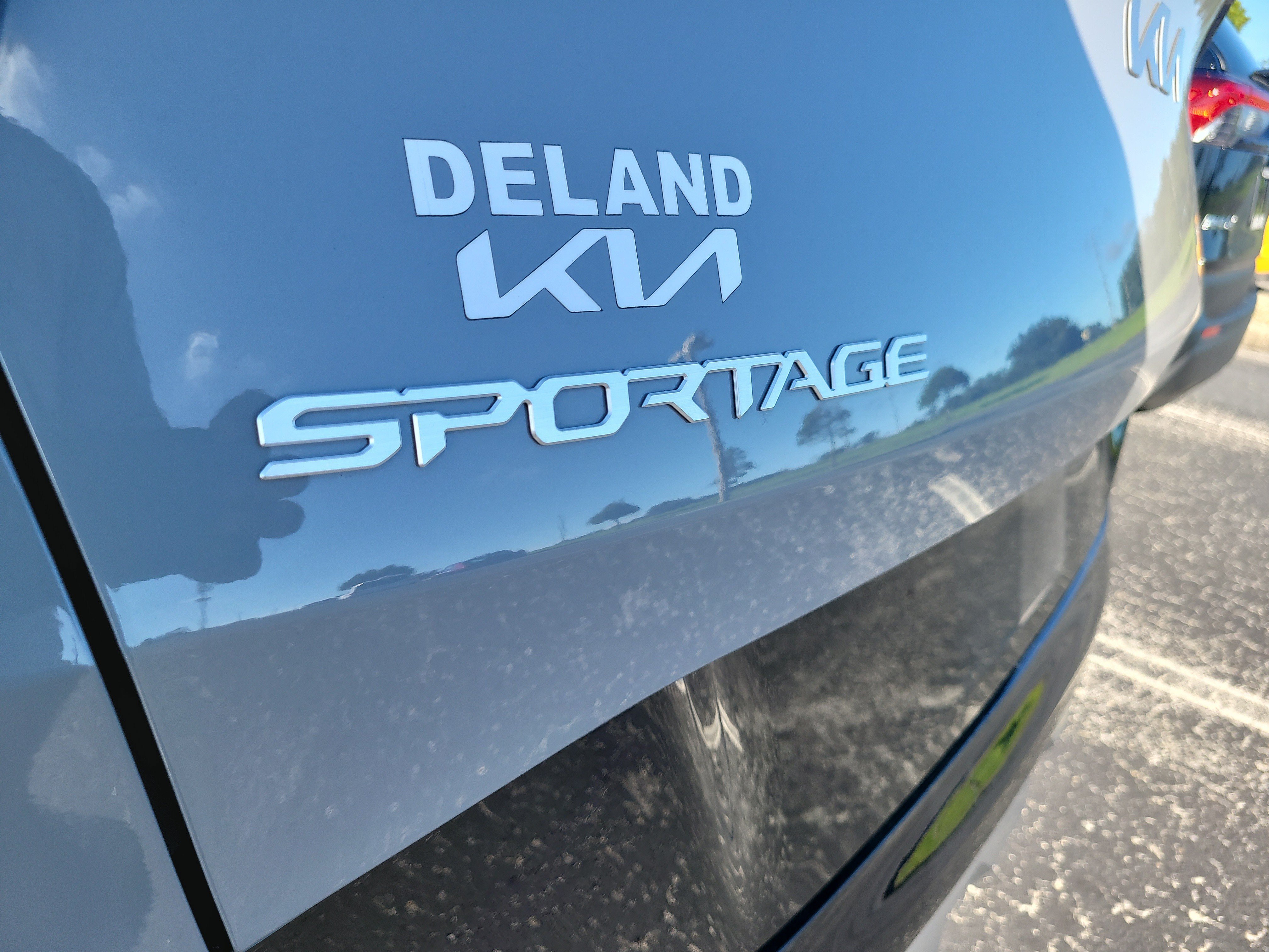 Used 2024 Kia Sportage SX FWD image 9