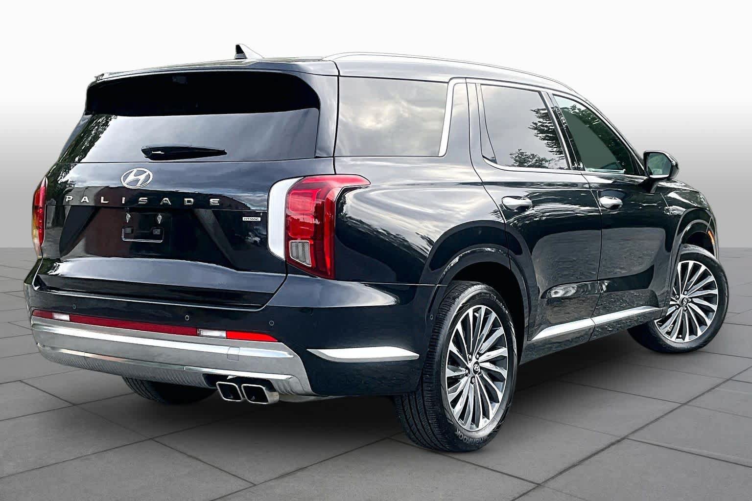 Used 2024 Hyundai Palisade Calligraphy AWD/4WD image 13