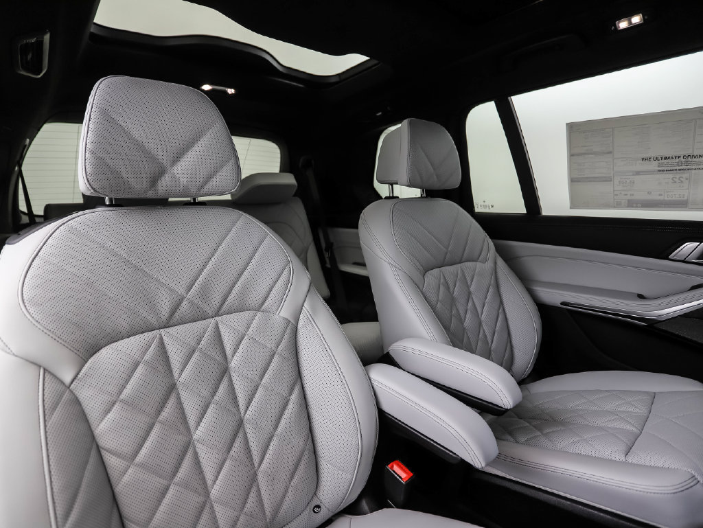 New 2027 BMW X7 xDrive40i w/ Executive Package AWD/4WD image 32