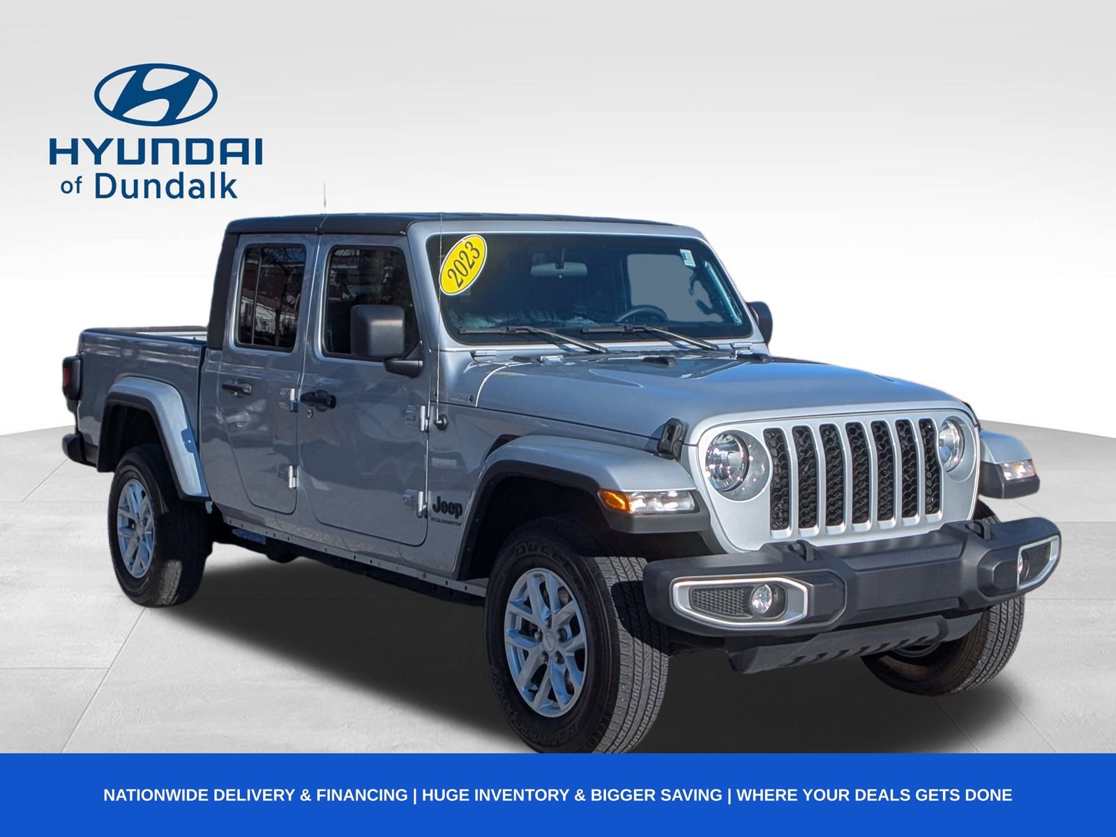 Used 2023 Jeep Gladiator Sport image 3