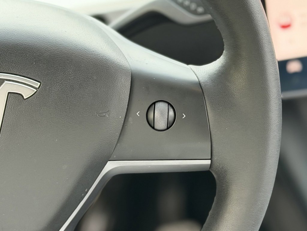 Used 2021 Tesla Model Y Performance image 45