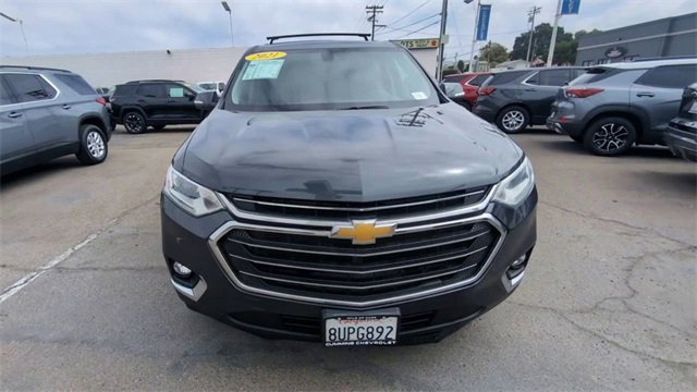 Certified 2021 Chevrolet Traverse LT image 3
