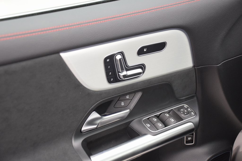 New 2025 Mercedes-Benz GLA 35 AMG 4MATIC image 20