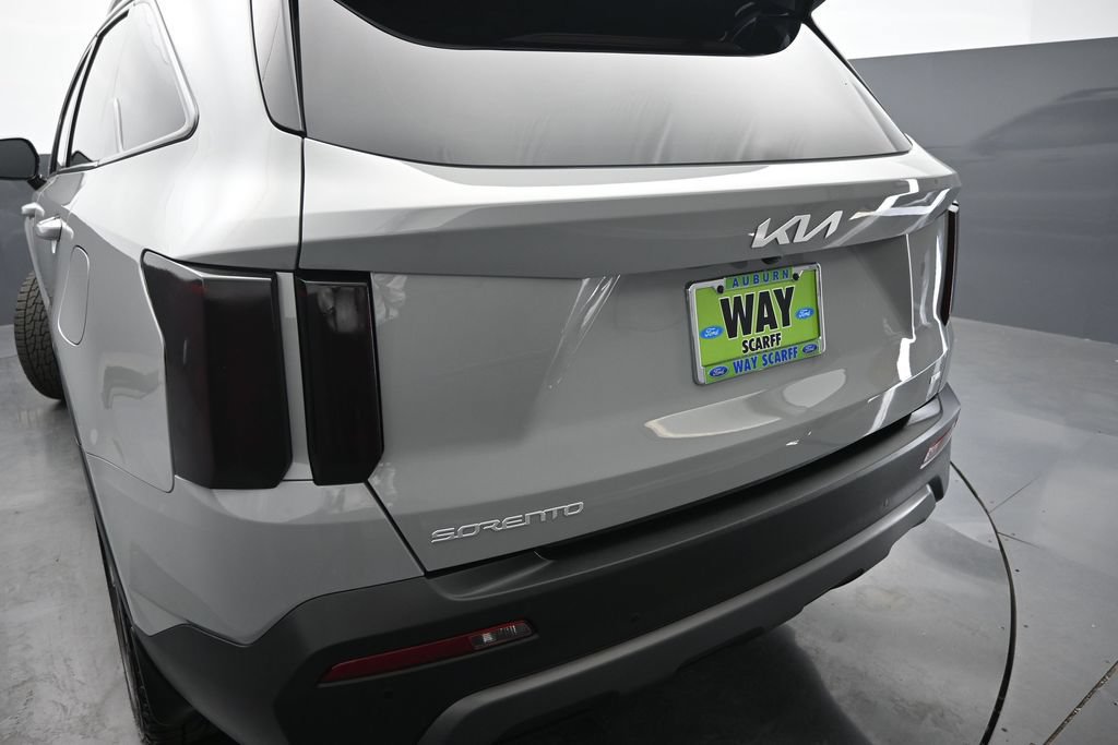 Used 2023 Kia Sorento X-Line EX AWD/4WD image 2