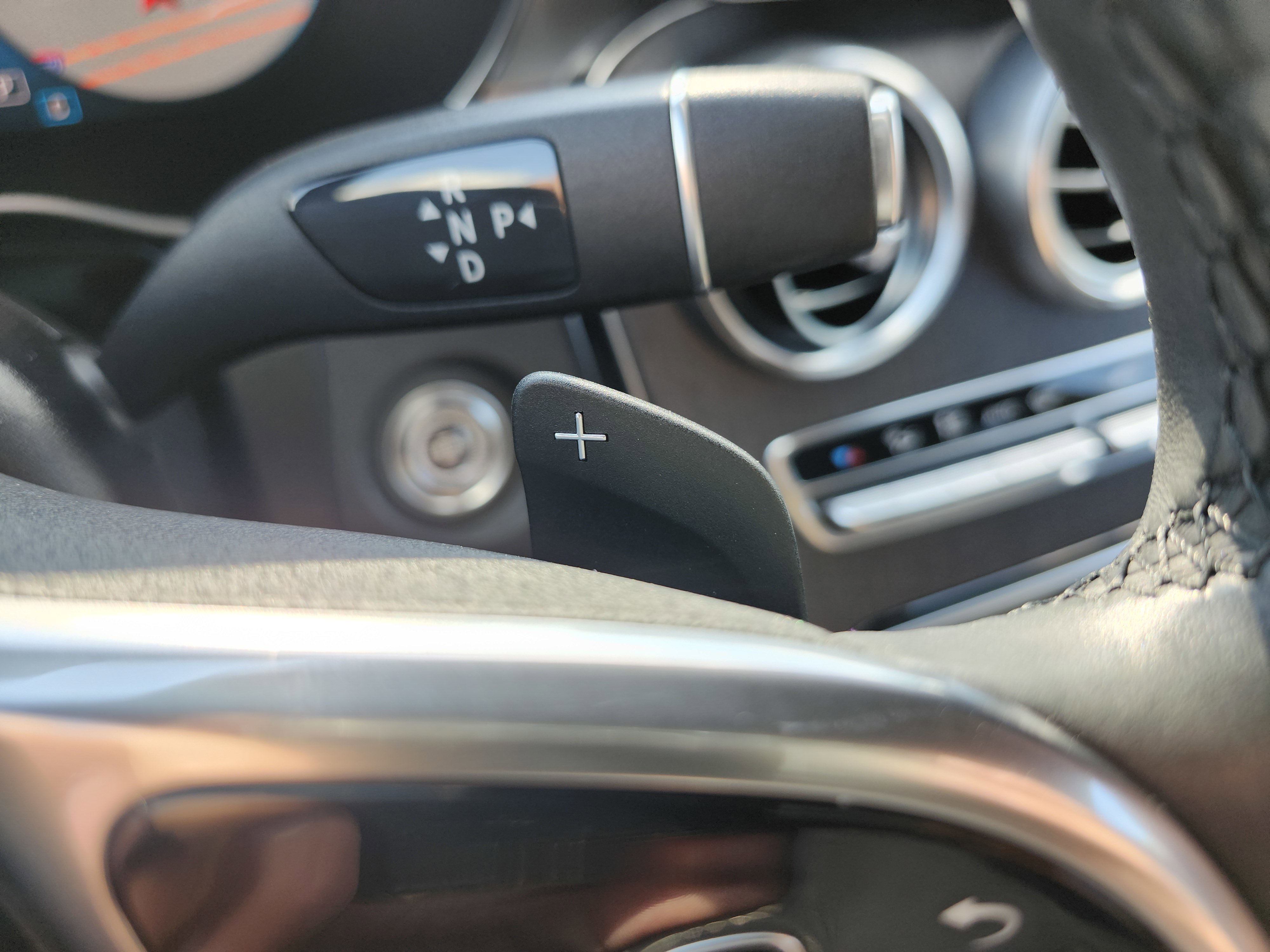 Used 2020 Mercedes-Benz GLC 300 4MATIC image 36