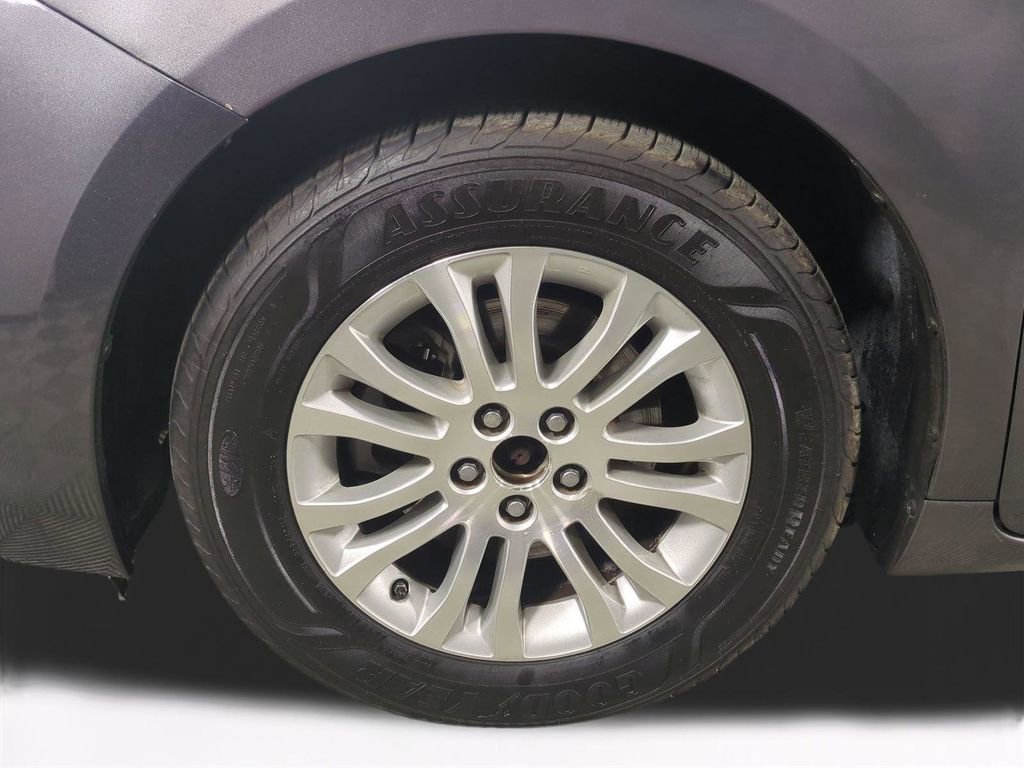 Used 2016 Toyota Sienna XLE FWD image 11
