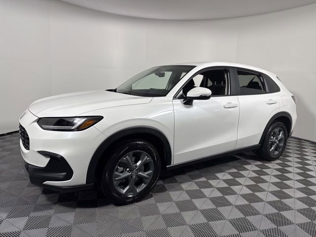 New 2026 Honda HR-V LX image 2