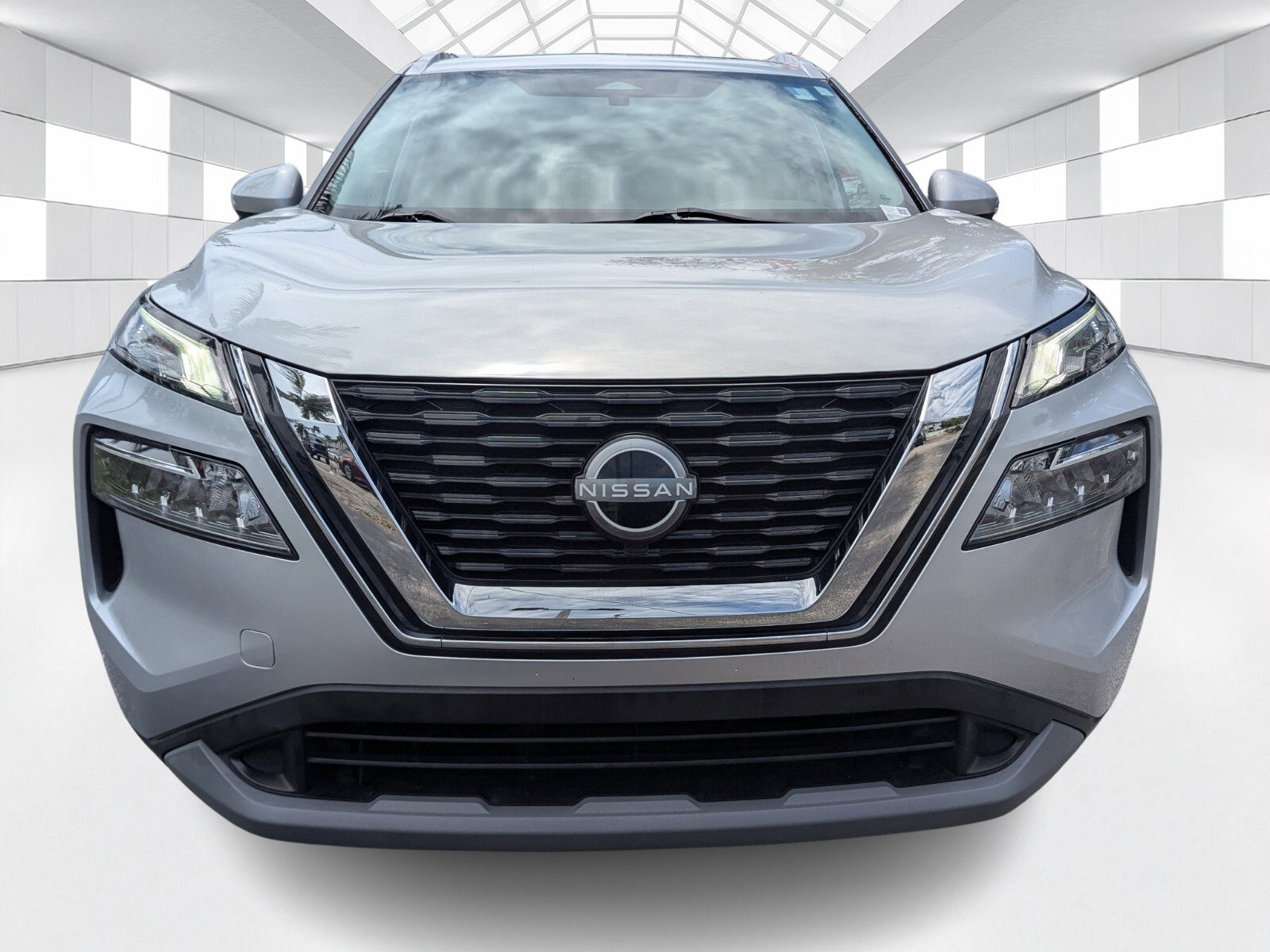 Certified 2023 Nissan Rogue SV w/ SV Premium B Package FWD image 2