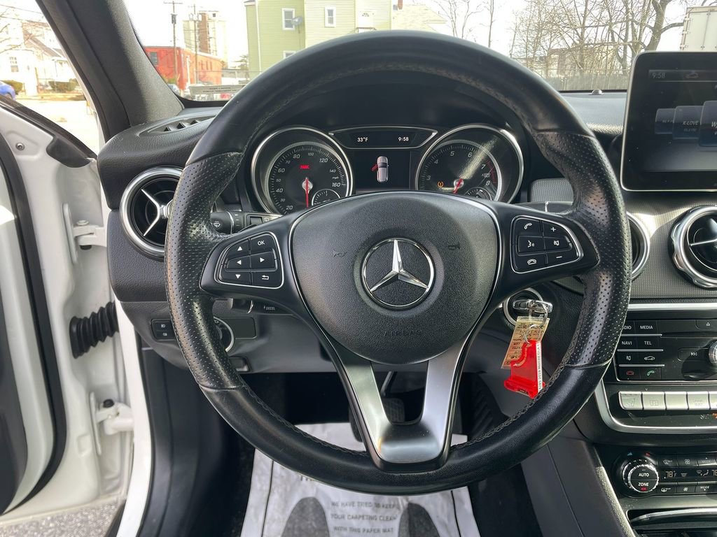 Used 2019 Mercedes-Benz GLA 250 4MATIC image 15
