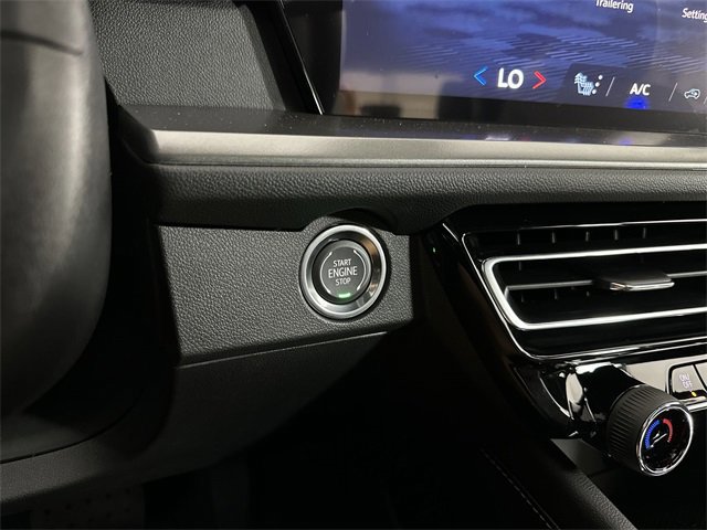 New 2026 Chevrolet Traverse LT w/ Driver Confidence Package image 17