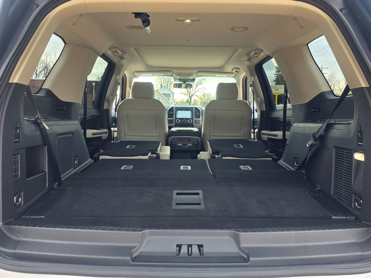 Used 2019 Ford Expedition Platinum image 21