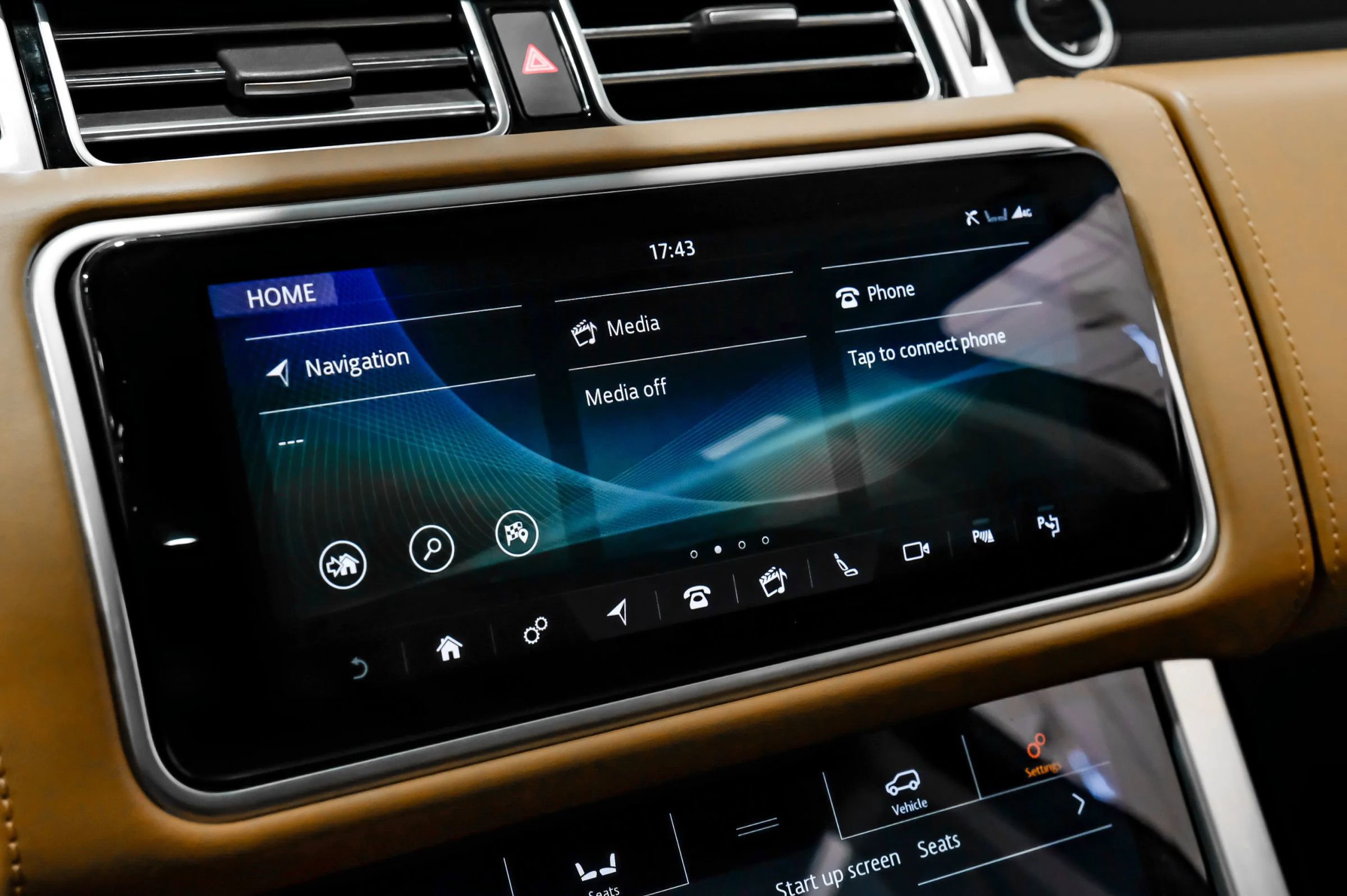 Used 2019 Land Rover Range Rover Long Wheelbase Autobiography image 31