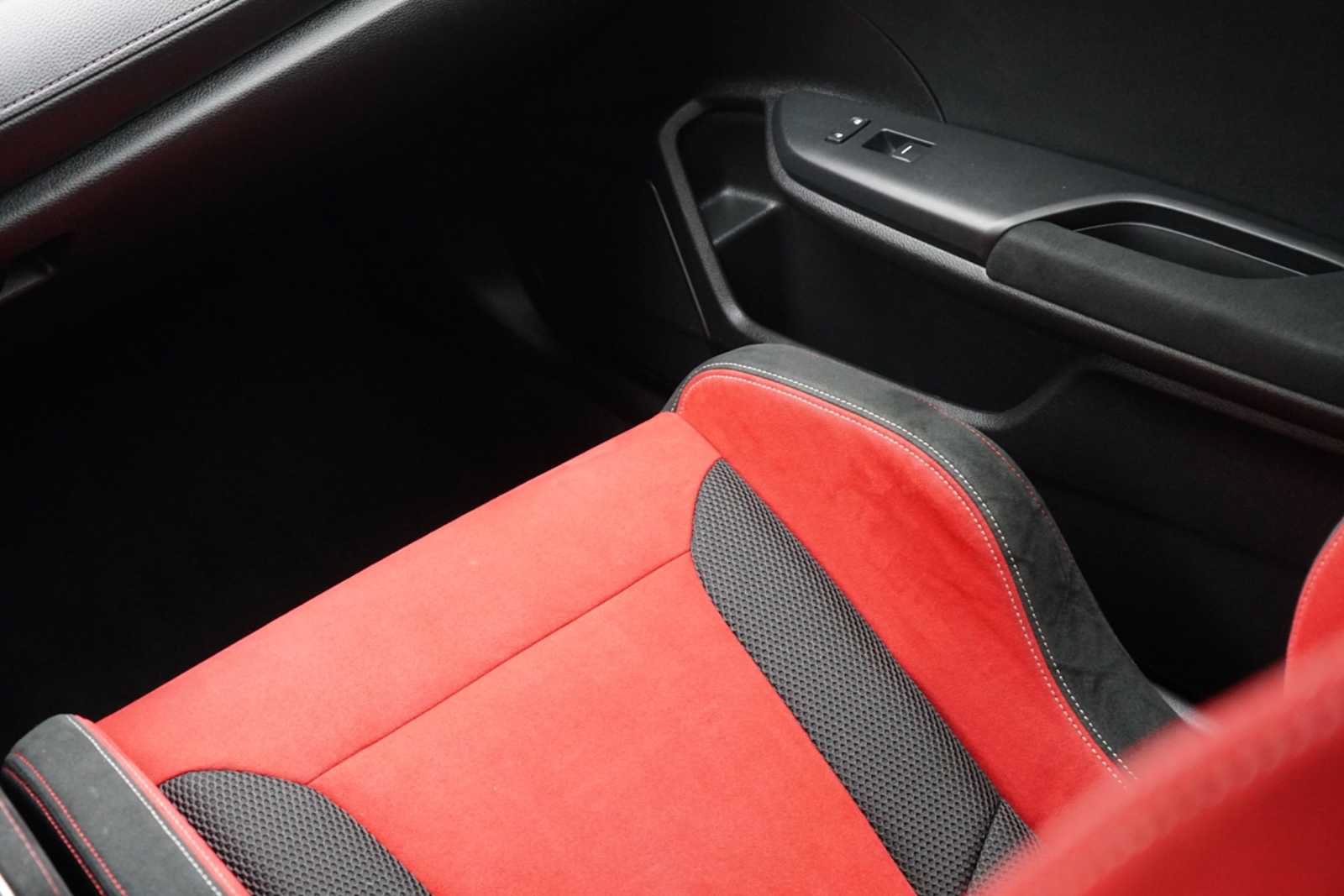 Used 2018 Honda Civic Type R image 26