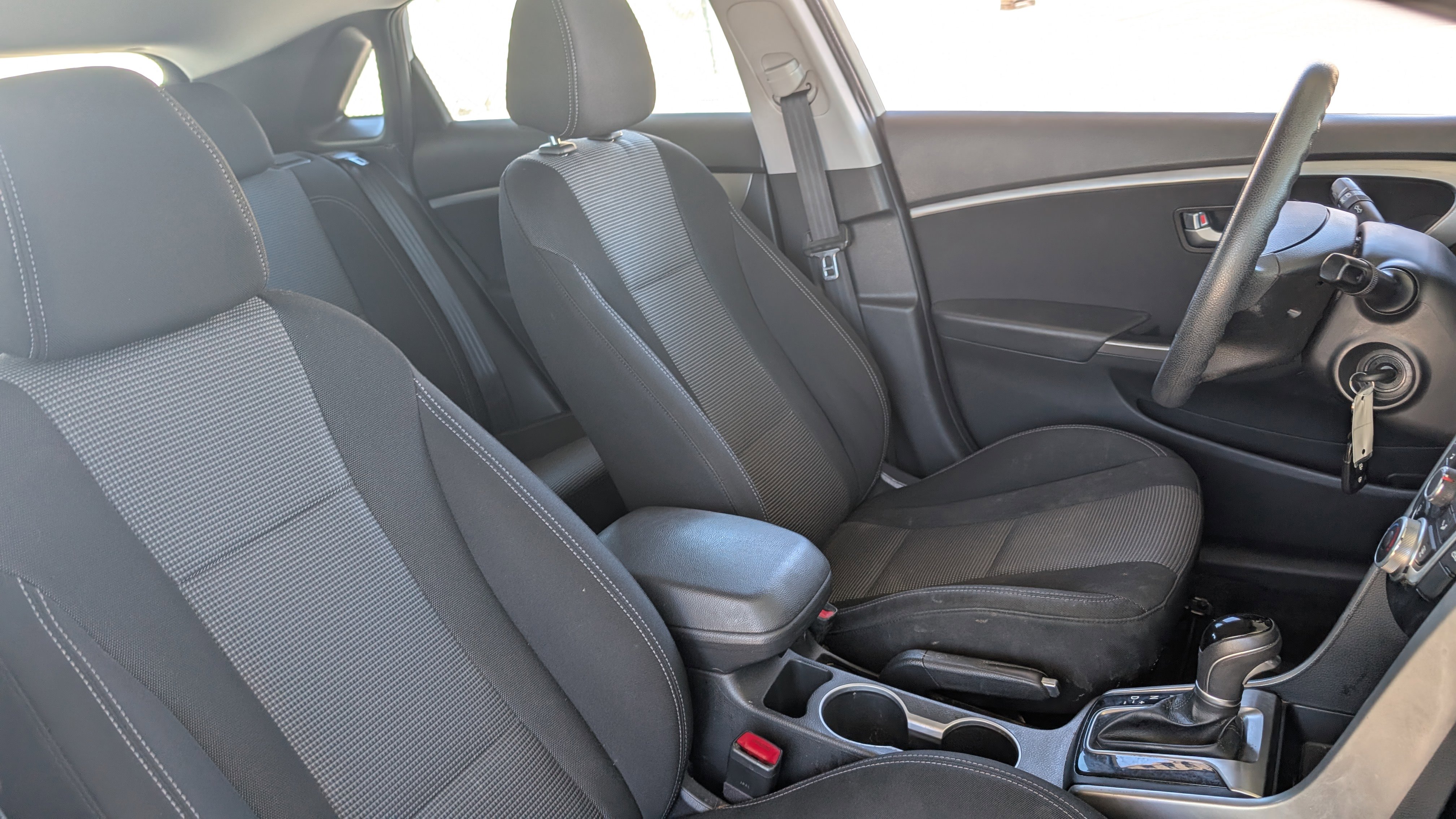 Used 2017 Hyundai Elantra GT FWD image 15
