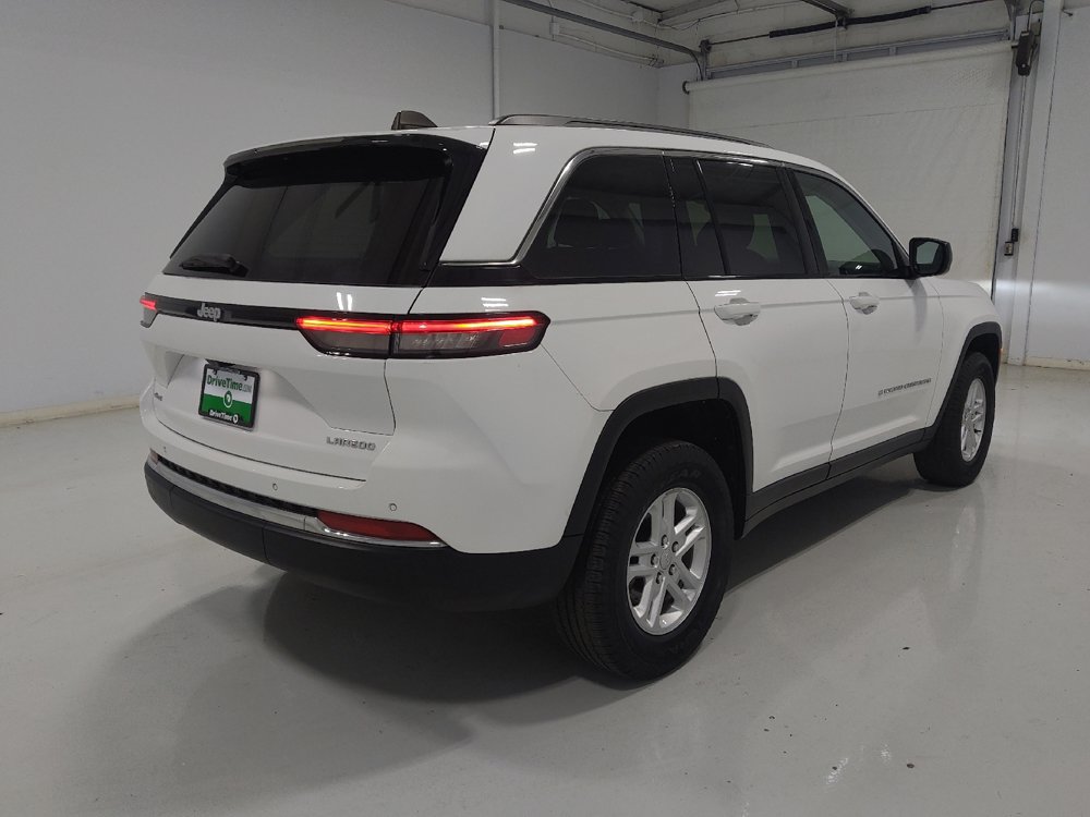 Used 2023 Jeep Grand Cherokee Laredo w/ Luxury Tech Group I AWD/4WD image 9