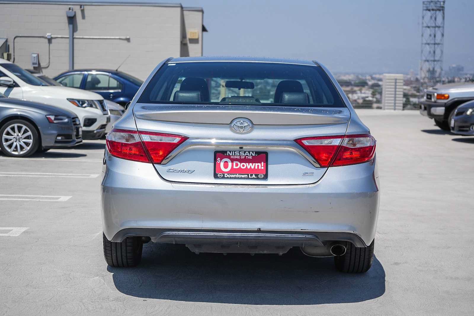 Used 2015 Toyota Camry SE FWD image 4