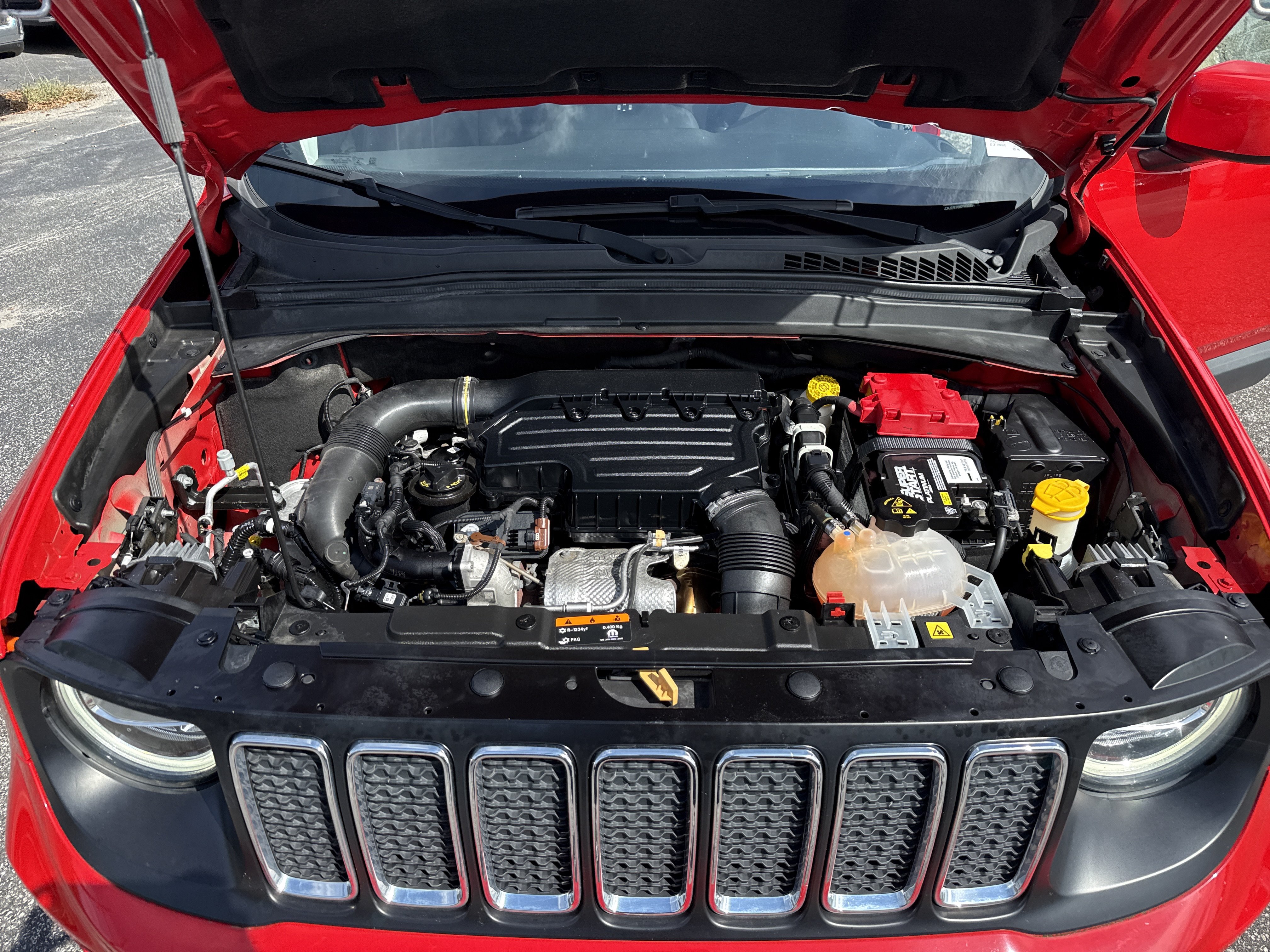 Used 2021 Jeep Renegade Latitude w/ Luxury Group I AWD/4WD image 34