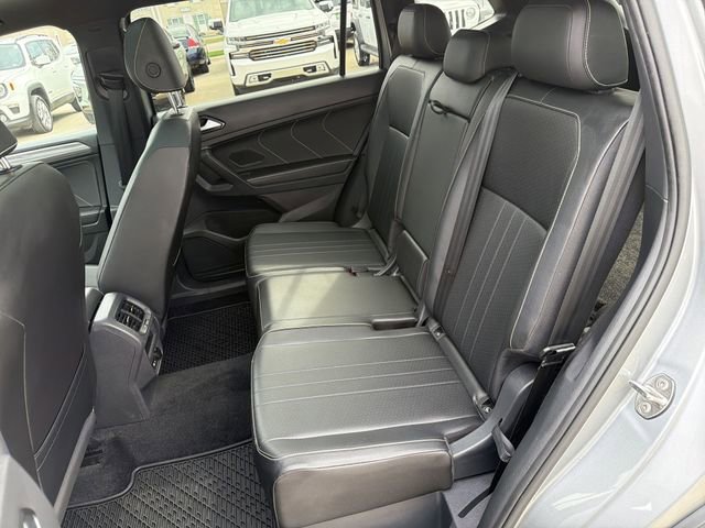 Used 2023 Volkswagen Tiguan SE R-Line AWD/4WD image 24
