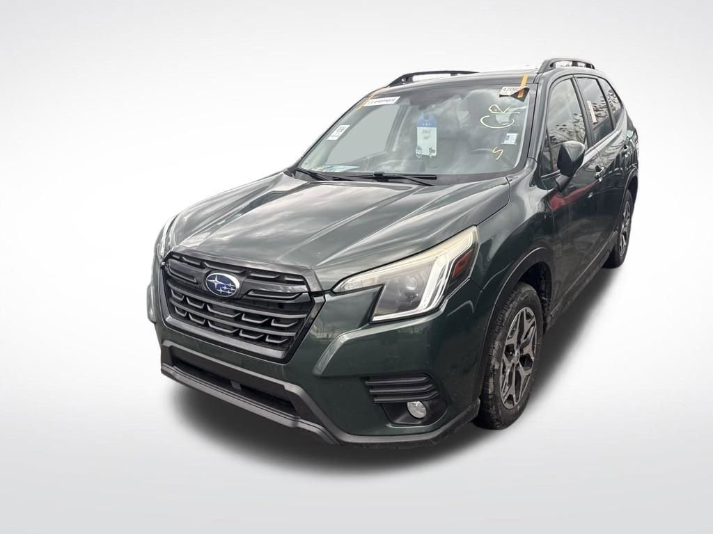Used 2022 Subaru Forester Premium image 4