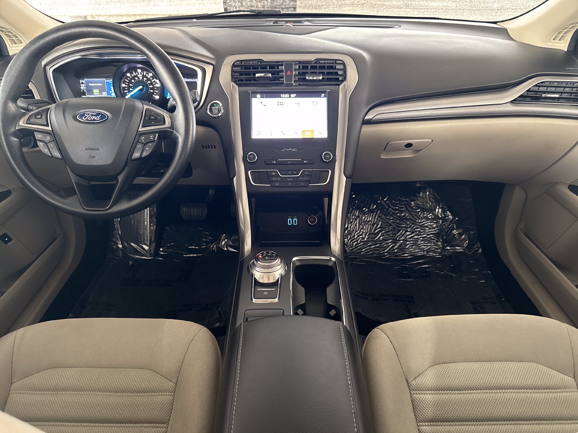 Used 2019 Ford Fusion SE FWD image 14