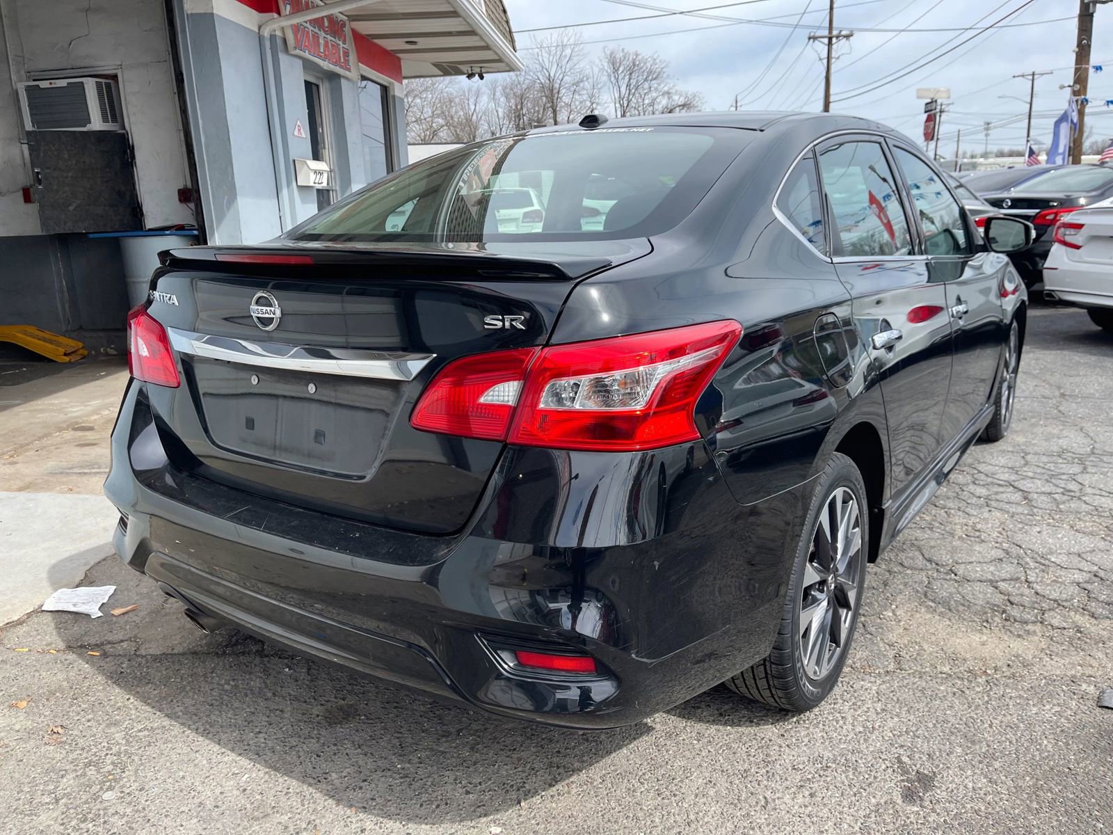 Used 2019 Nissan Sentra SR FWD image 9