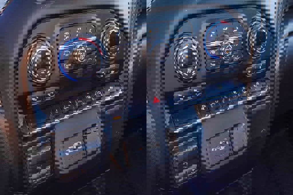 Used 2021 Chevrolet Silverado 2500 LT w/ All Star Edition image 21