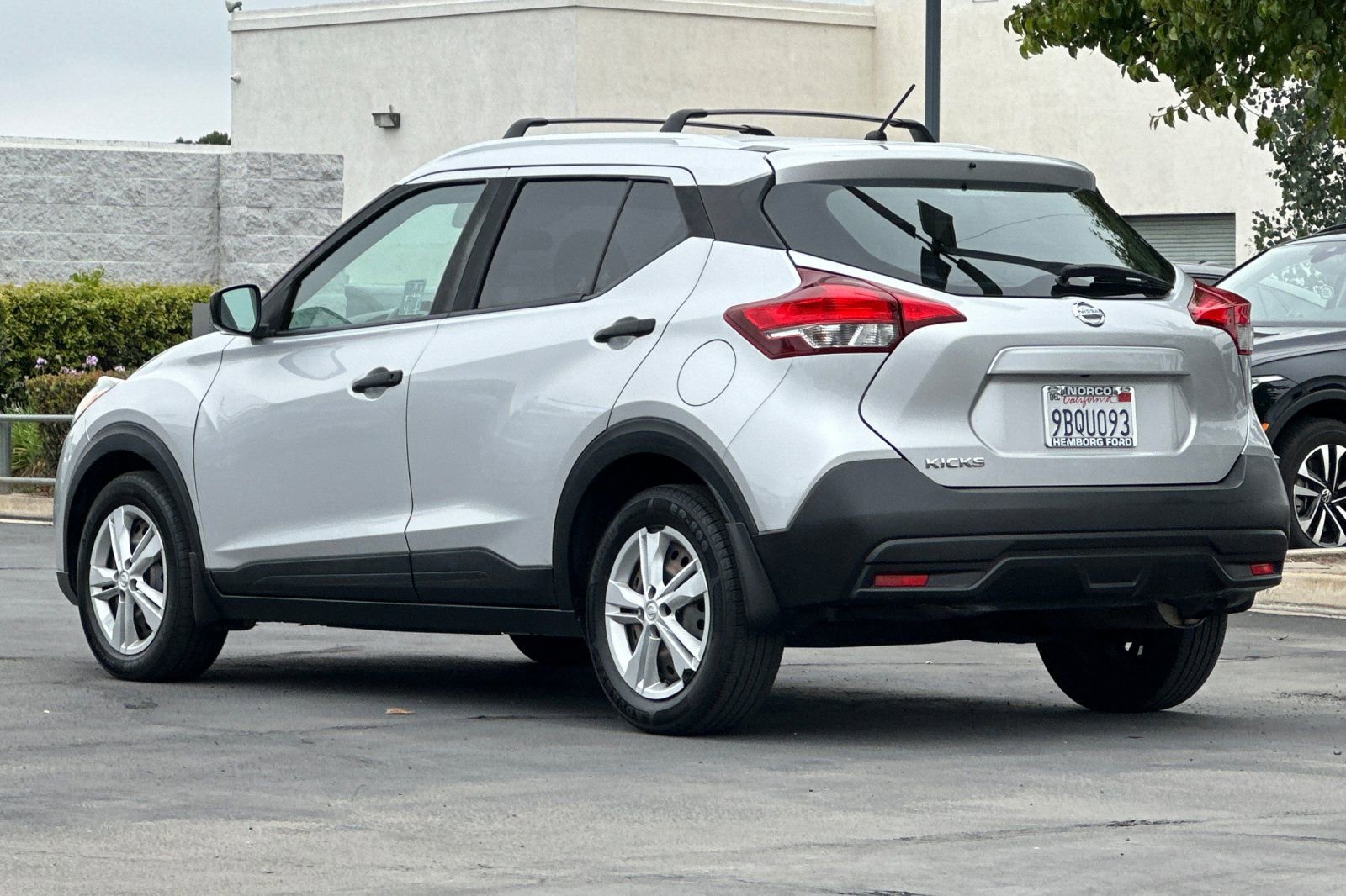 Used 2019 Nissan Kicks S FWD image 6