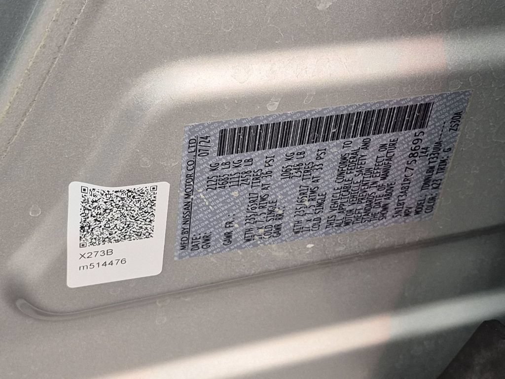 Used 2024 Nissan Rogue S AWD/4WD image 32