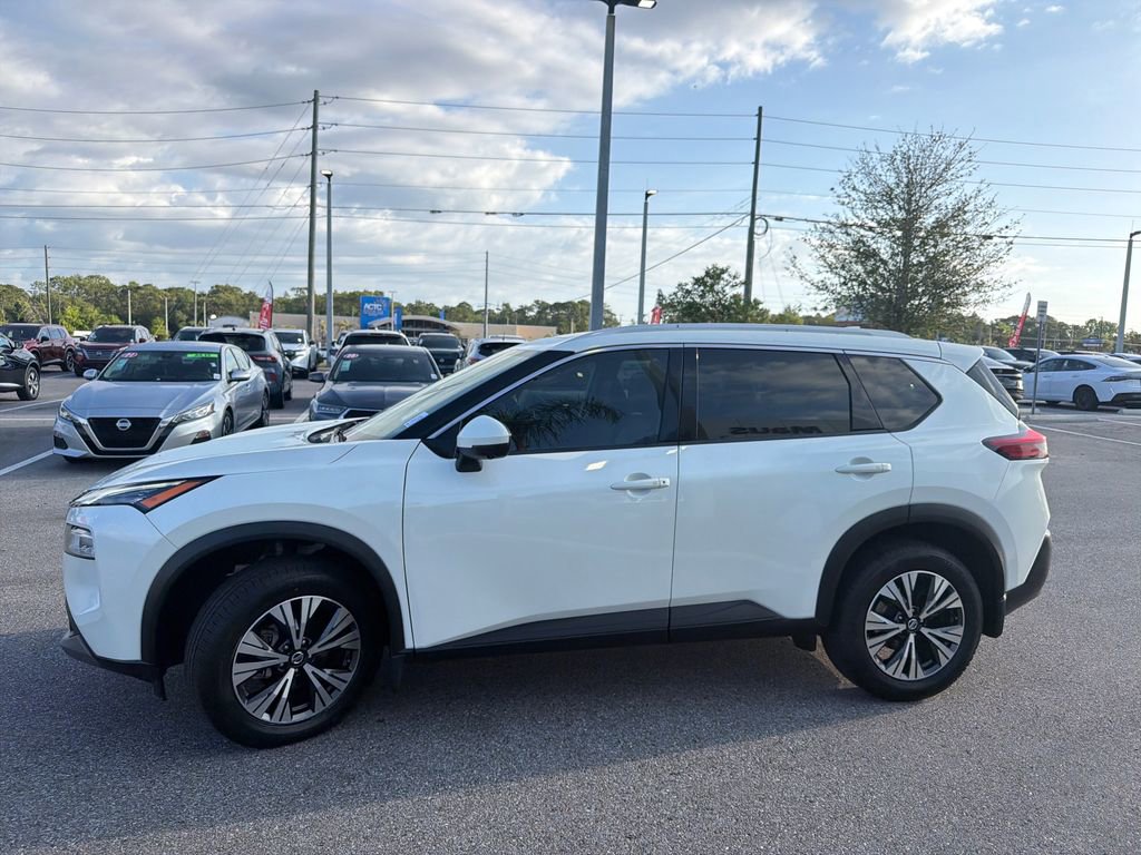 Used 2021 Nissan Rogue SV w/ Premium Package FWD image 4