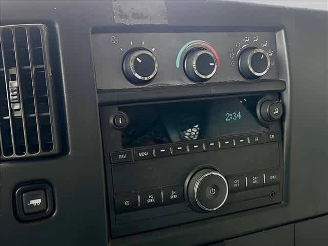 Used 2017 GMC Savana 2500 image 36