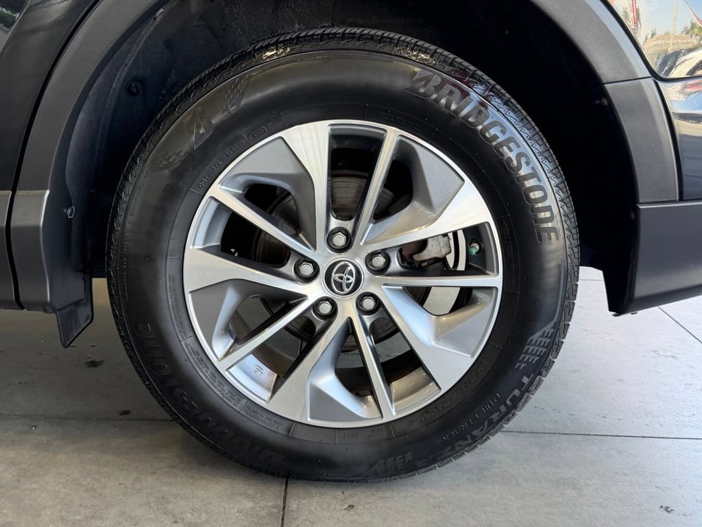 Certified 2018 Toyota RAV4 XLE w/ Convenience Package AWD/4WD image 16