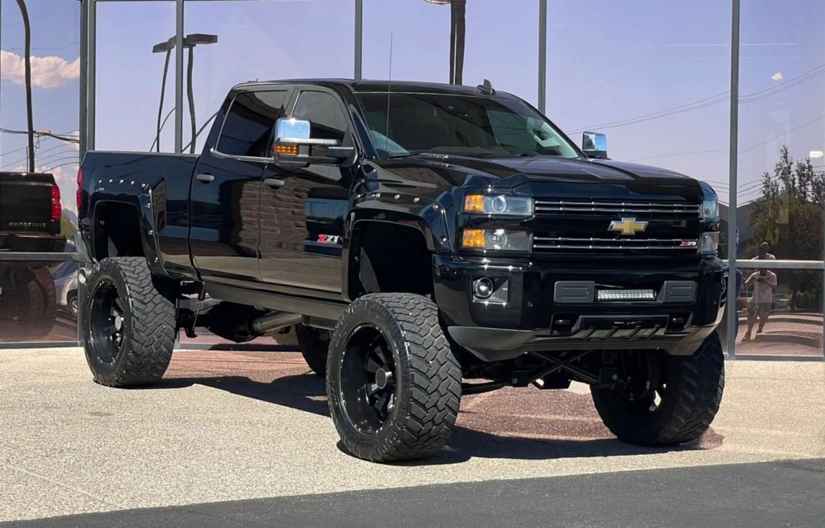 Used 2015 Chevrolet Silverado 2500 LTZ w/ Duramax Plus Package AWD/4WD image 21