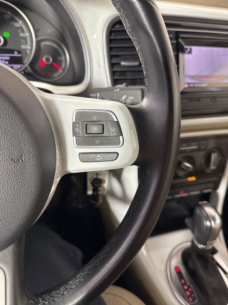Used 2019 Volkswagen Beetle 2.0T S FWD image 32
