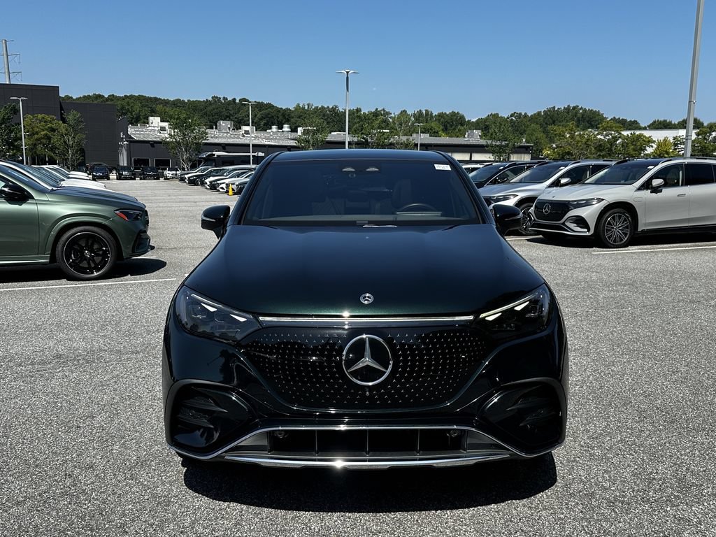 Certified 2023 Mercedes-Benz EQE 500 4MATIC SUV w/ Pinnacle Trim Package image 3