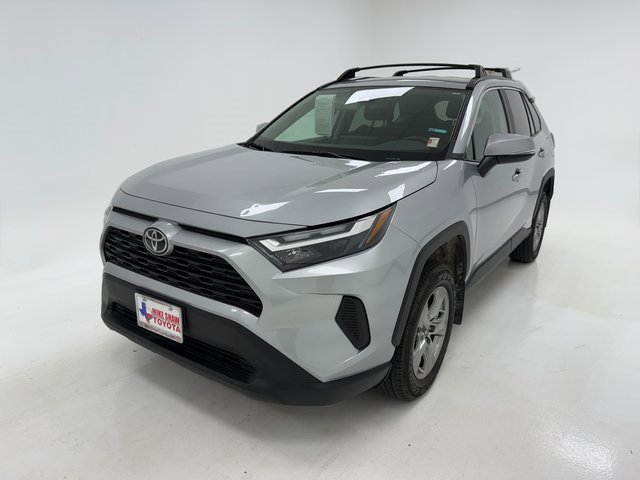 Used 2024 Toyota RAV4 XLE image 4