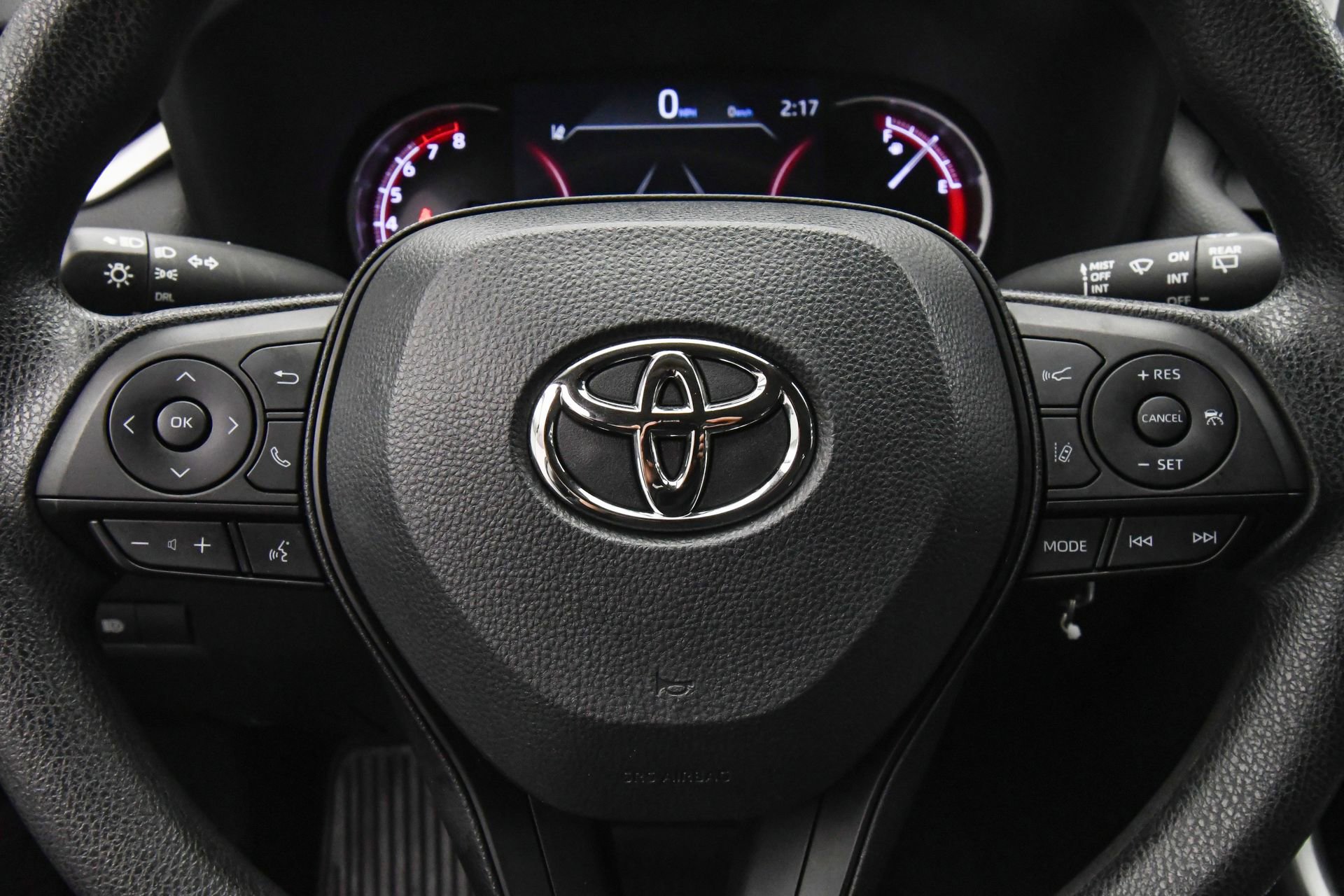 Used 2023 Toyota RAV4 LE AWD/4WD image 35